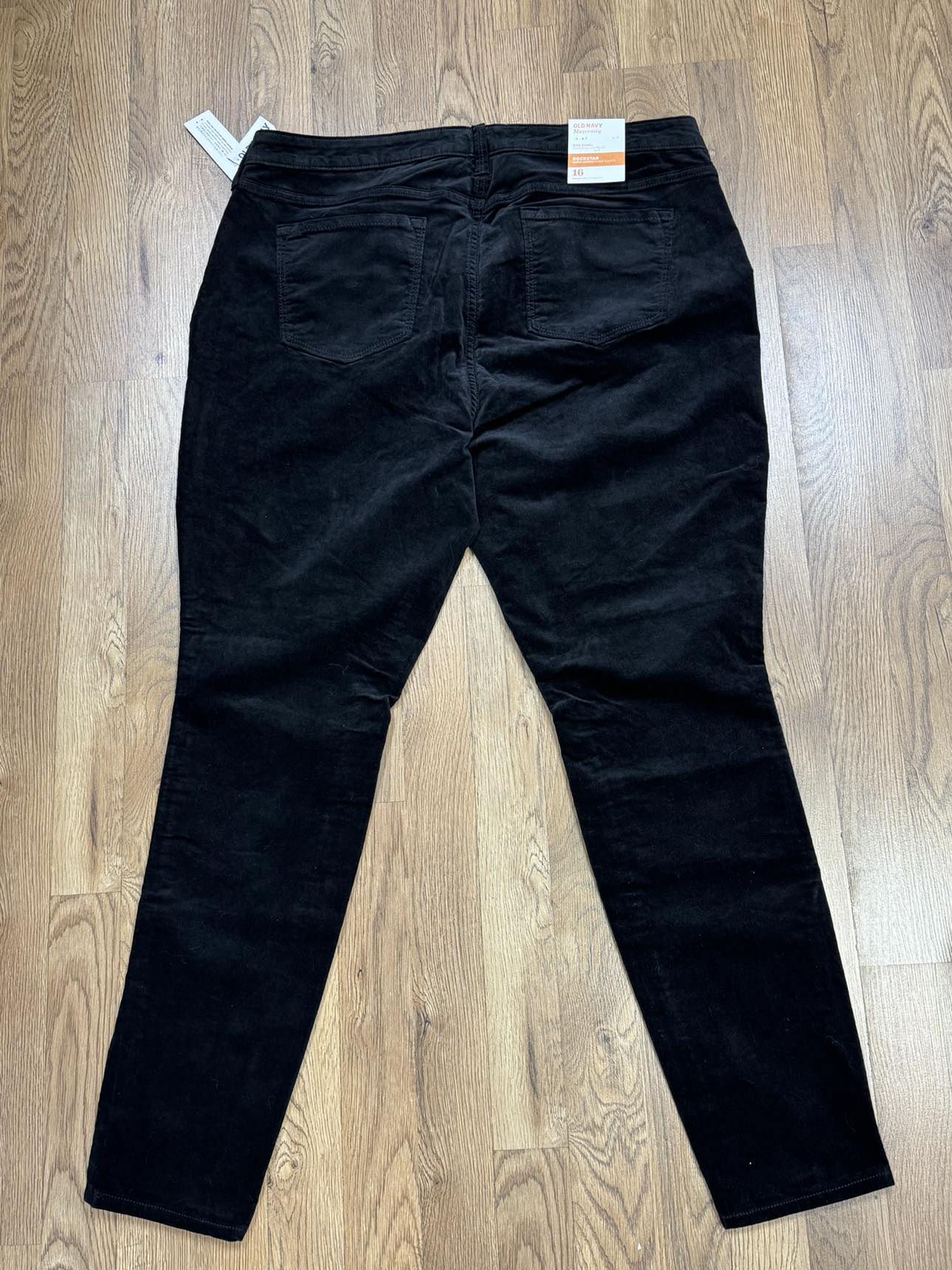 NEW Maternity 16r Velvet pants