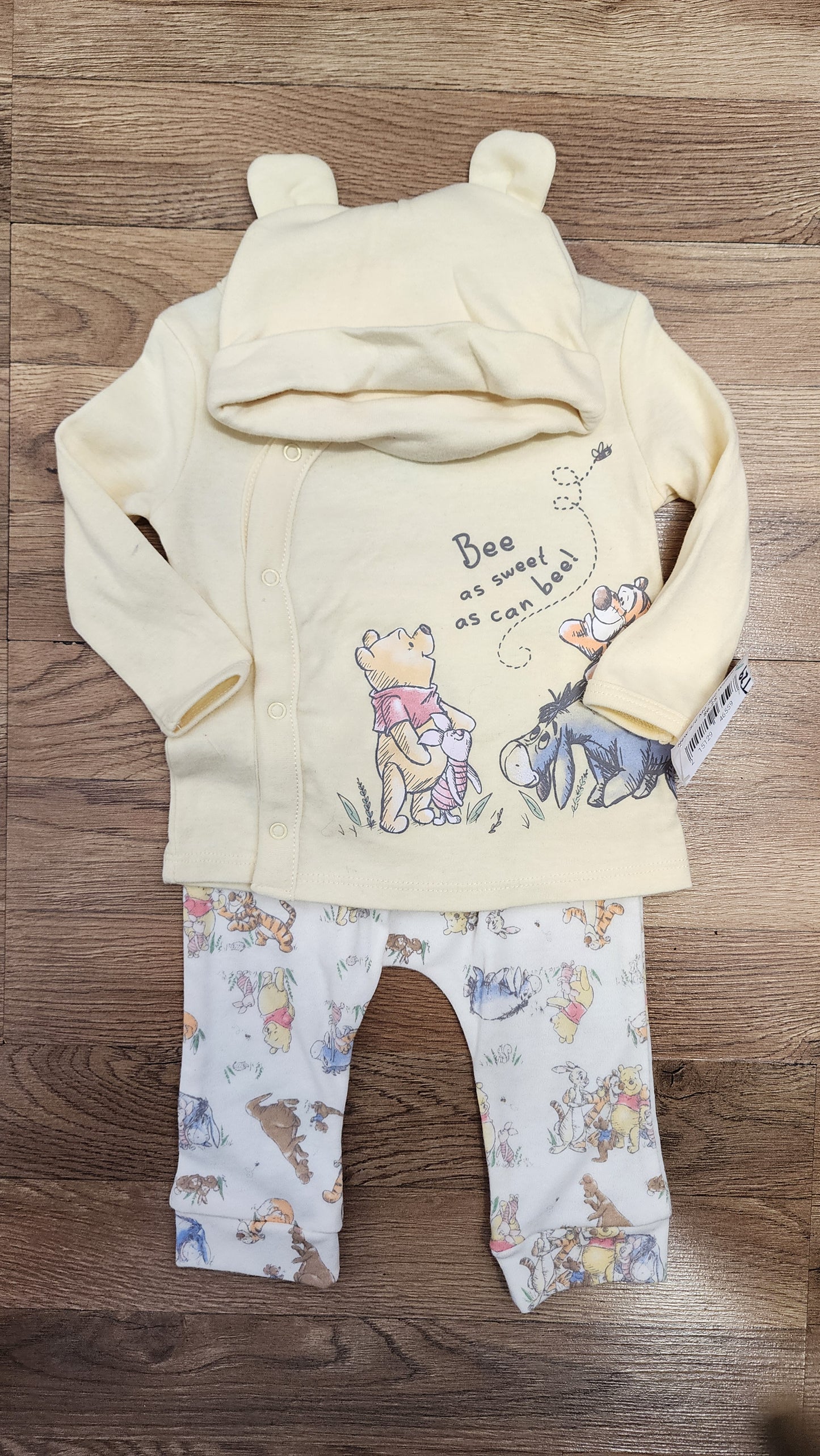 NEW 3/6 month 3 piece Winnie the Pooh set