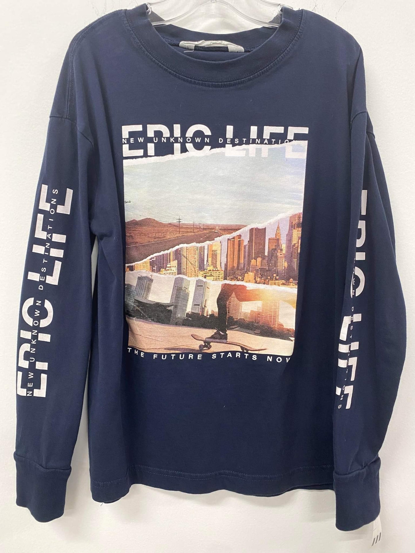 Boys 8/10 long sleeve