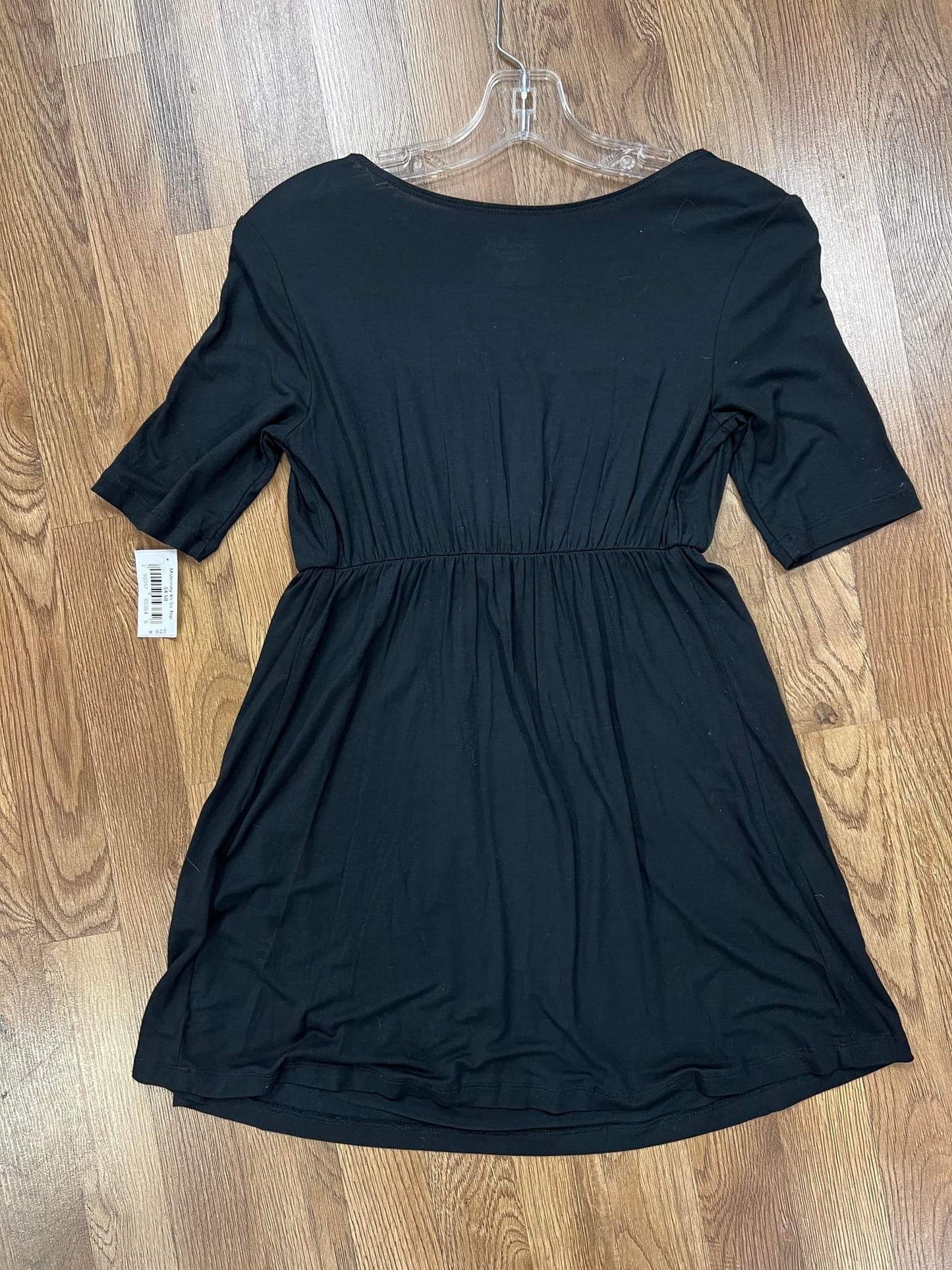 Maternity xtra small short sleeve top