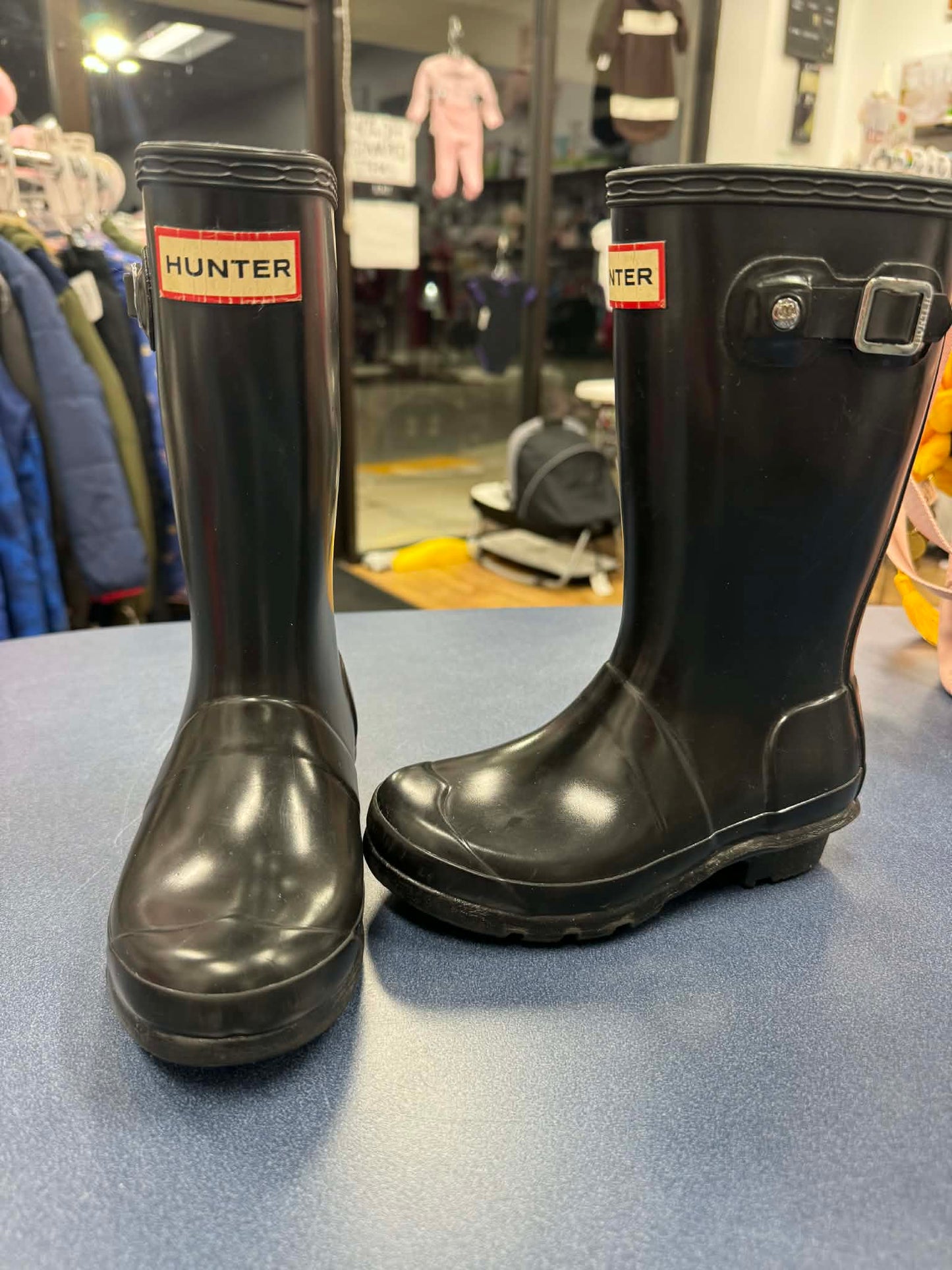 Girl's Hunter Original Tall Gloss Black Rainboots size 12c kids- see photos for condition