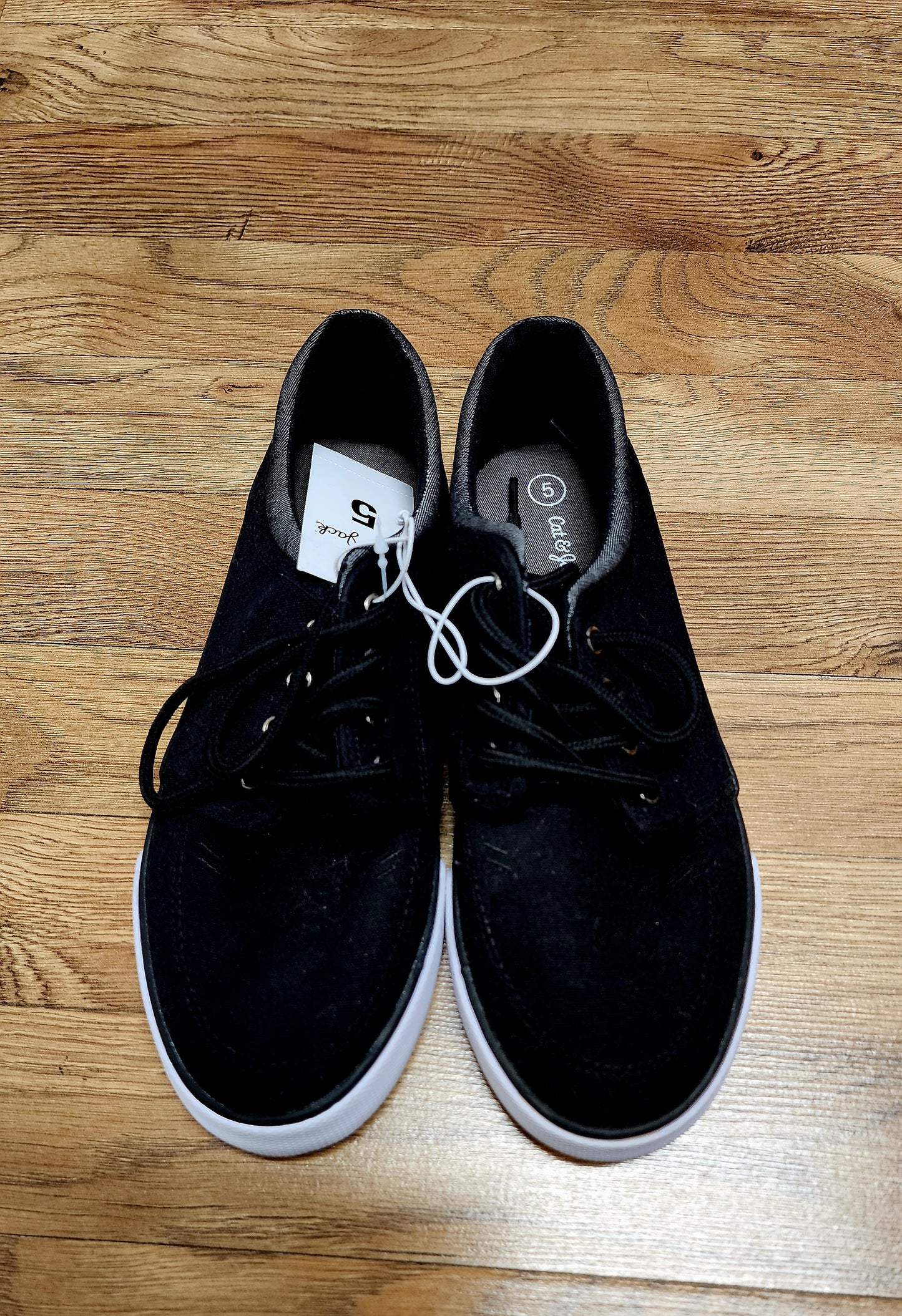 NEW Boys 5y cat and jack black/Calvin shoes