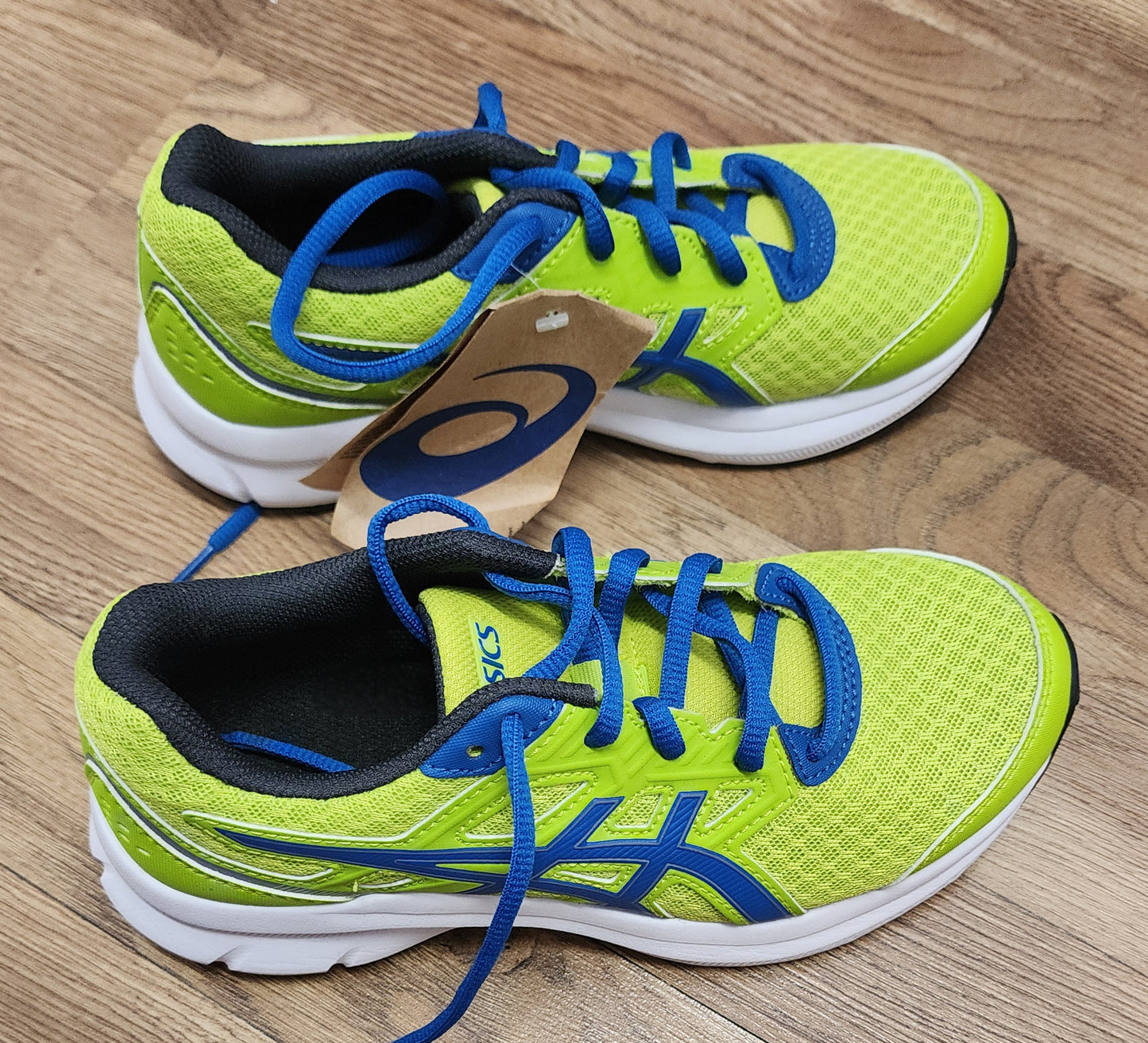 NEW 3y Green and Blue Asics