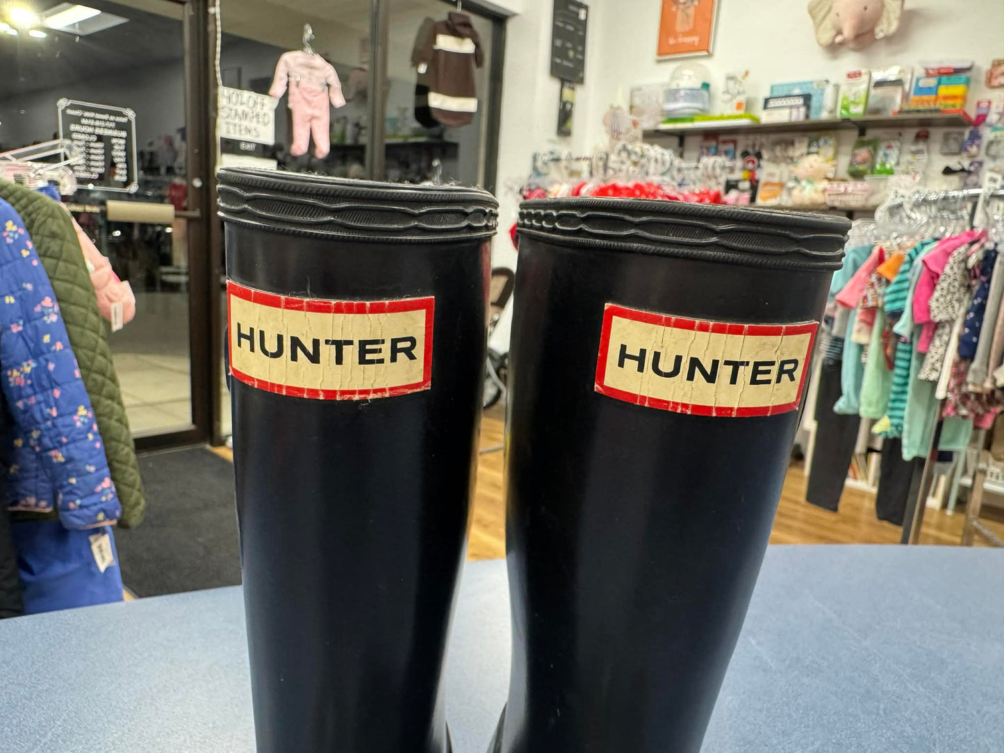 Girl's Hunter Original Tall Gloss Black Rainboots size 12c kids- see photos for condition